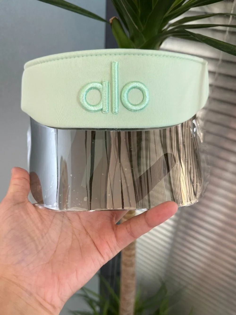 Tennis Girl Favorite 💚 Alo Yoga Airlift Solar Visor Spearmint Tennis Golf Cap📗